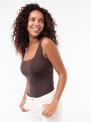 T-shirt stretch à col carré