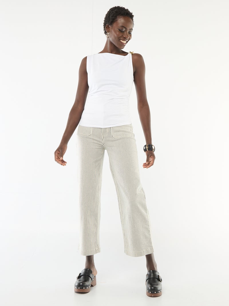 T-shirt stretch avec bijou doré Blanc - Kiabi