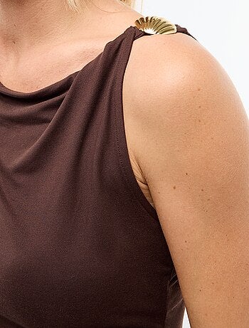 T-shirt stretch avec bijou doré