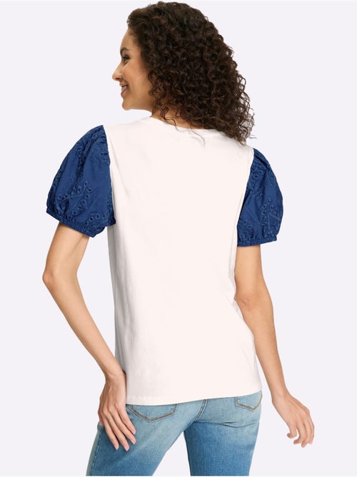 T-shirt Superbe Broderie De Madère - Taille Standard - Helline - Kiabi T-shirt Superbe Broderie De Madère - Taille Standard - Helline - Kiabi