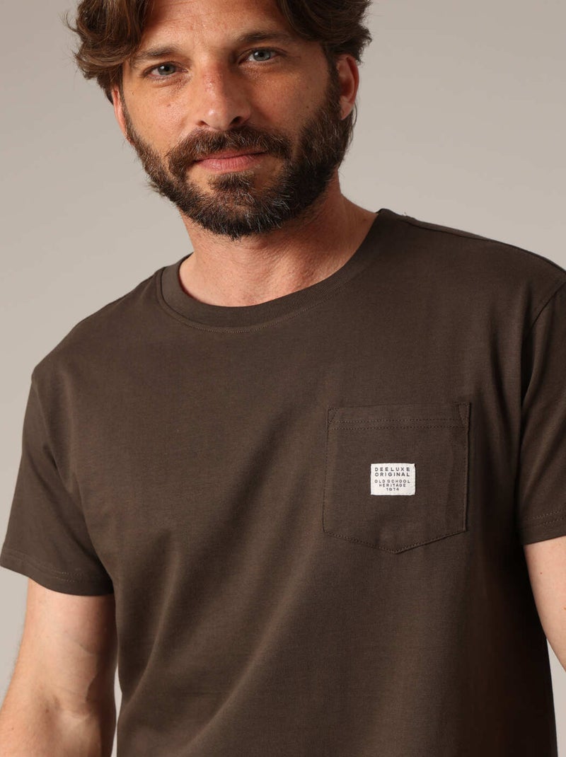 T-shirt uni 100% coton avec poche poitrine
 'Deeluxe' Vert foncé - Kiabi