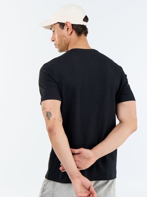T-shirt uni à col rond homme - Kiabi T-shirt uni à col rond homme - Kiabi