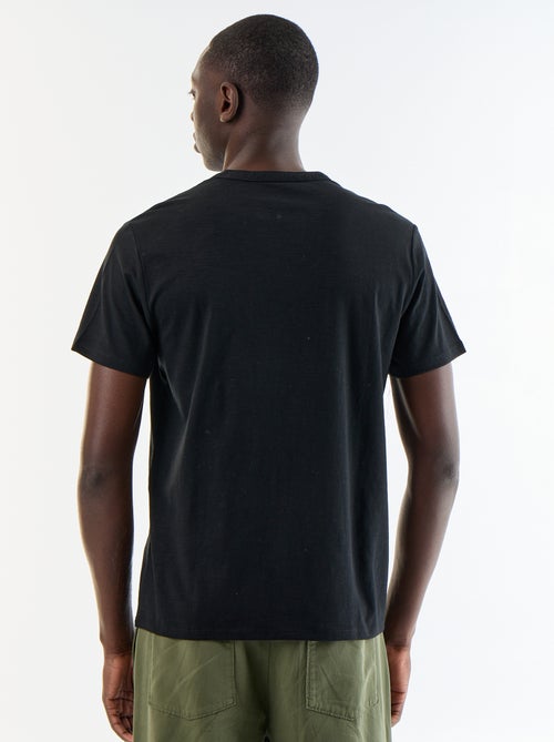 T-shirt uni à col tunisien pour homme - Kiabi T-shirt uni à col tunisien pour homme - Kiabi