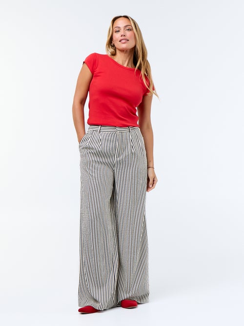 T-shirt uni à dos nu et manches courtes - Kiabi