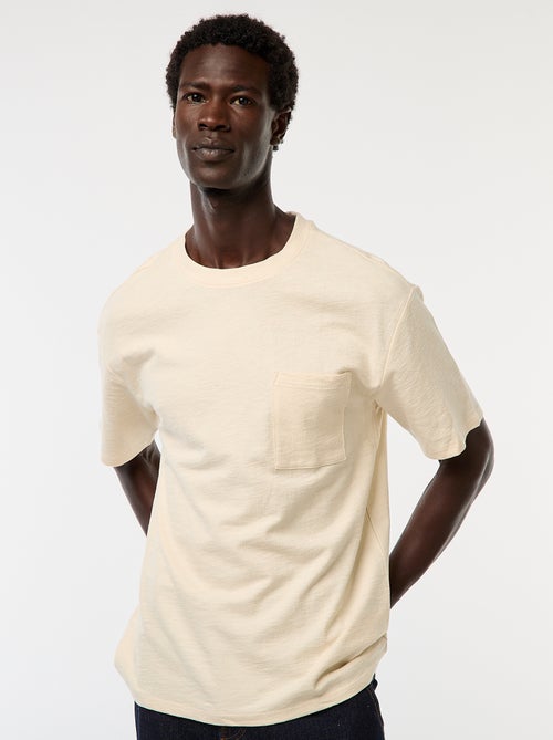 T-shirt uni à manches courtes avec poche poitrine - Kiabi