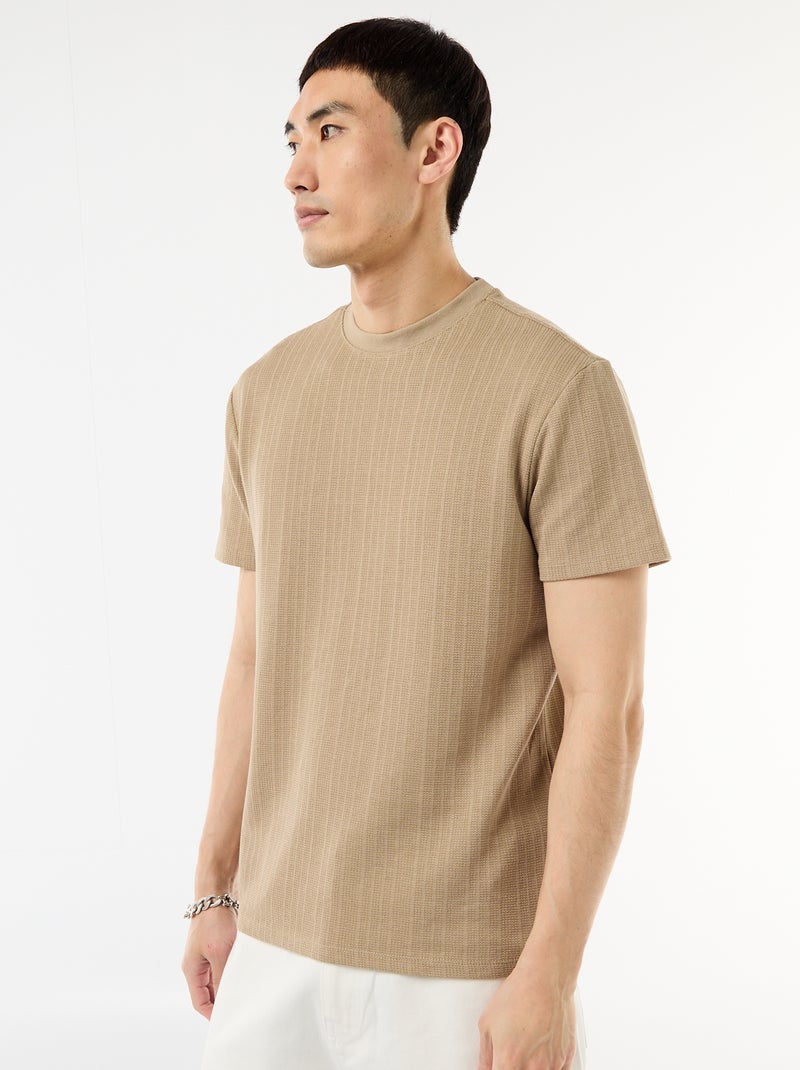 T-shirt uni à manches courtes en maille fantaisie Beige - Kiabi