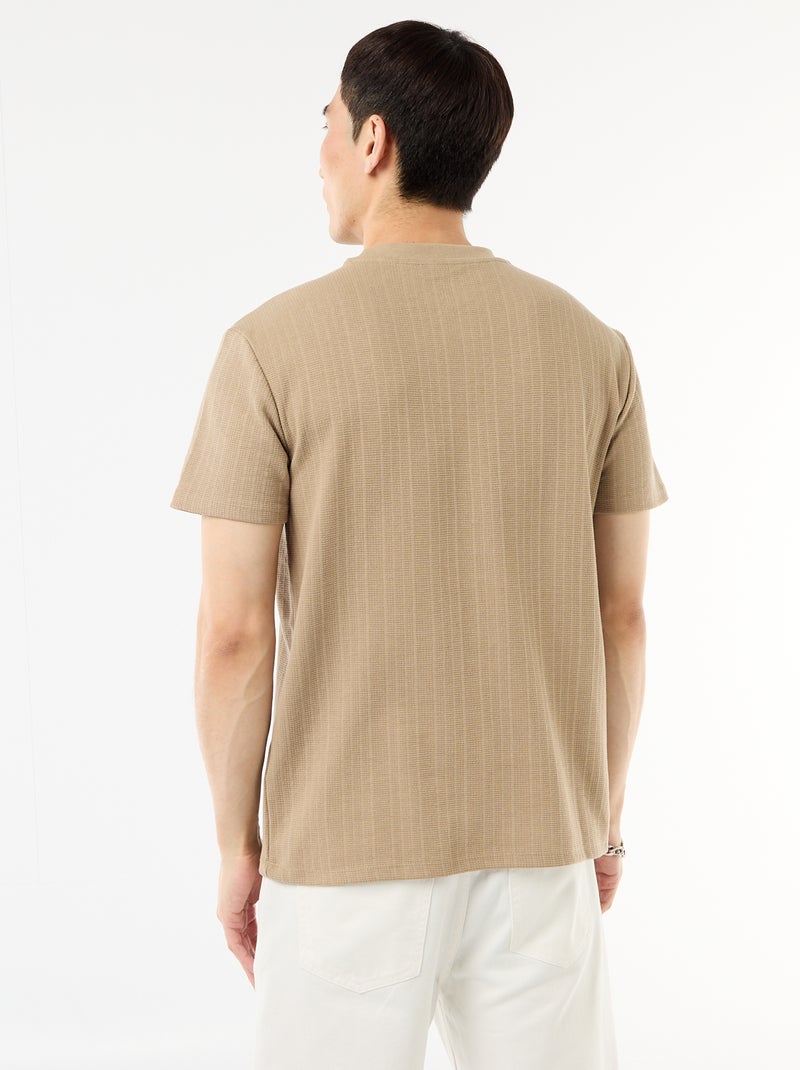 T-shirt uni à manches courtes en maille fantaisie Beige - Kiabi