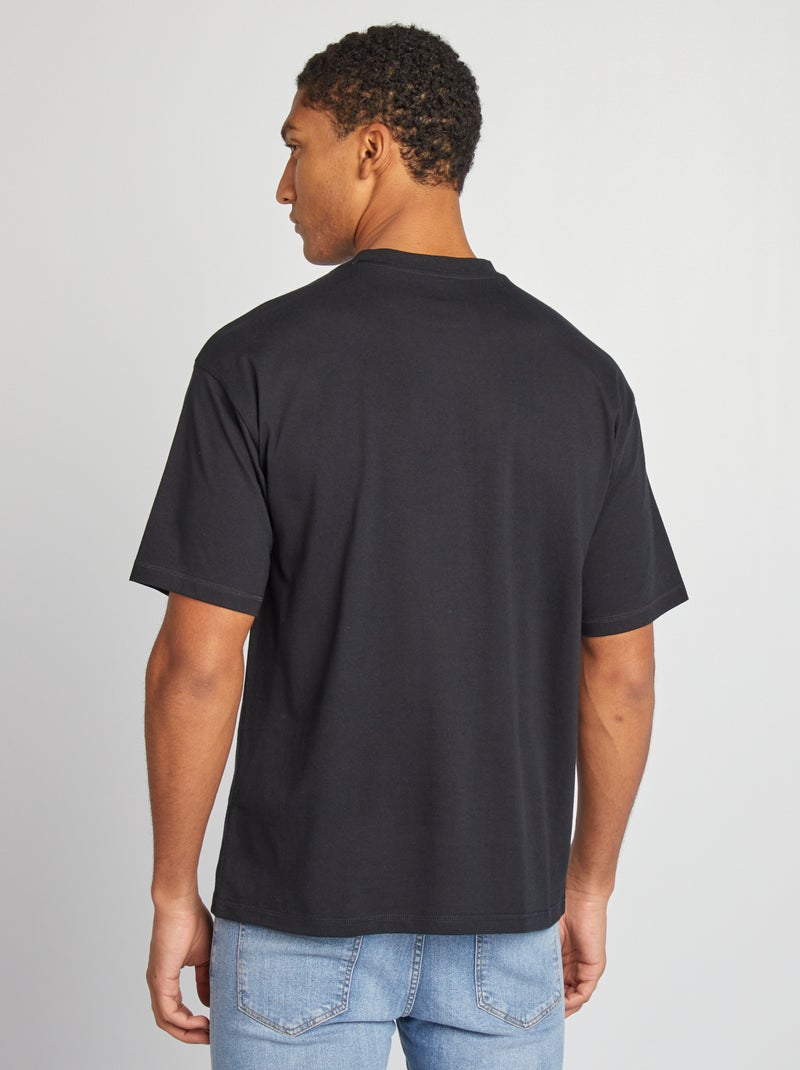 T-shirt uni avec poche poitrine noir - Kiabi