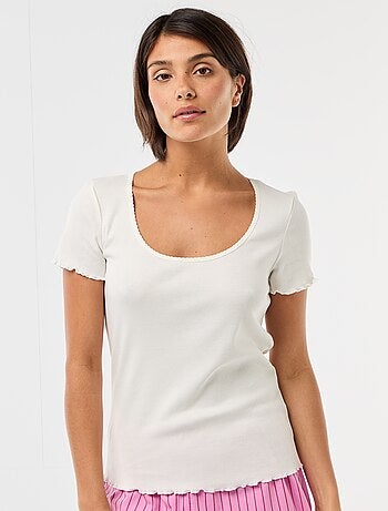 T-shirt uni en maille côtelé manches courtes