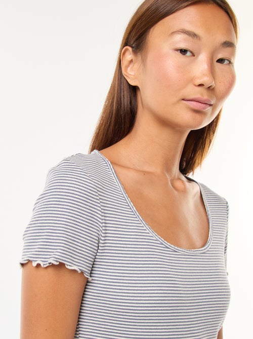 T-shirt uni en maille côtelé manches courtes - Kiabi