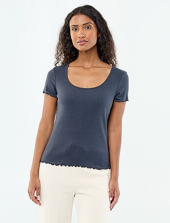 T-shirt uni en maille côtelé manches courtes