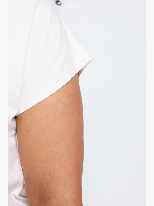 T-shirt uni en viscose PAPRIKA - Kiabi T-shirt uni en viscose PAPRIKA - Kiabi