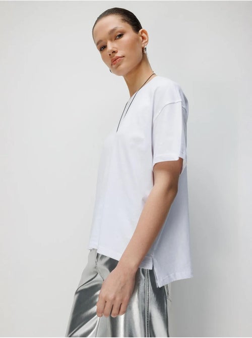 T-shirt uni oversize à col rond et fente mixray - Kiabi T-shirt uni oversize à col rond et fente mixray - Kiabi