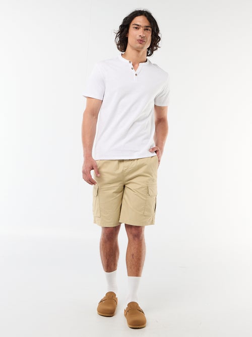 T-shirt uni pour homme à col tunisien - Kiabi T-shirt uni pour homme à col tunisien - Kiabi