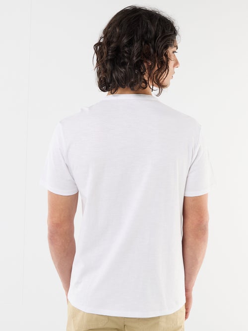 T-shirt uni pour homme à col tunisien - Kiabi T-shirt uni pour homme à col tunisien - Kiabi