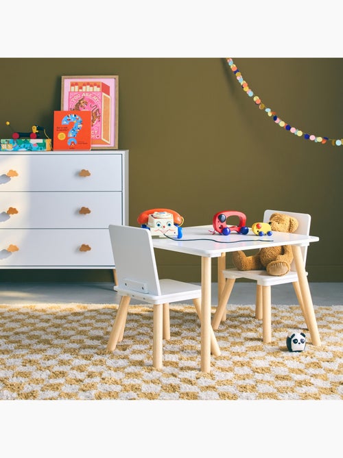 Table carrée enfant bois de pin 2 assises Judith - Kiabi Table carrée enfant bois de pin 2 assises Judith - Kiabi