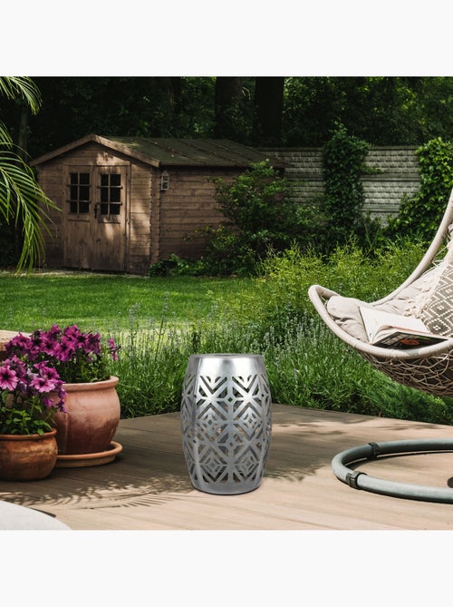 Table d'appoint de jardin en métal avec LED, 46cm, Gris - Kiabi Table d'appoint de jardin en métal avec LED, 46cm, Gris - Kiabi