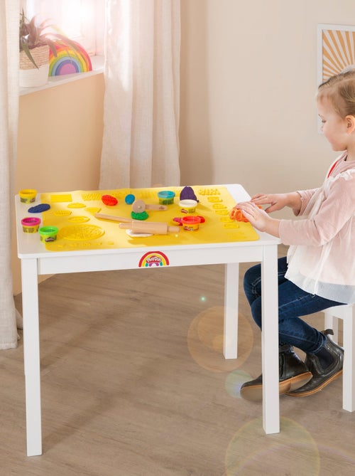 Table et chaise + 6 pots de pâte à modeler et accessoires Roba x Play-Doh - Kiabi Table et chaise + 6 pots de pâte à modeler et accessoires Roba x Play-Doh - Kiabi