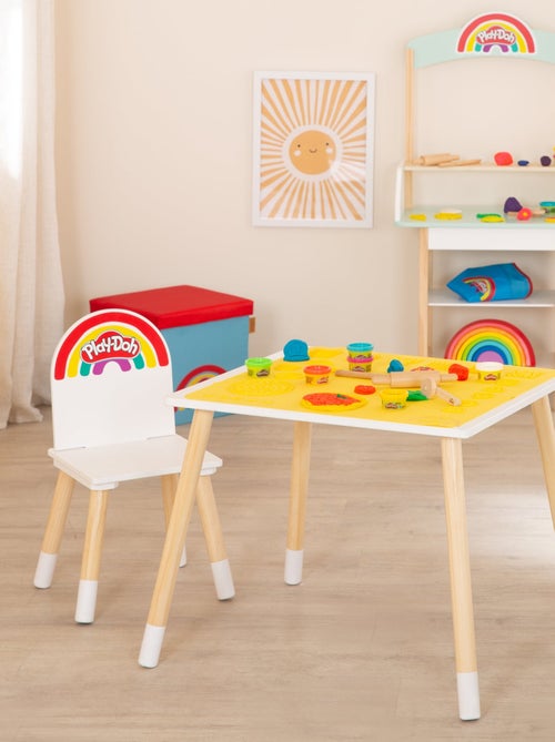 Table et chaise + 6 pots de pâte à modeler x Play-Doh et accessoires - ROBA - Kiabi Table et chaise + 6 pots de pâte à modeler x Play-Doh et accessoires - ROBA - Kiabi