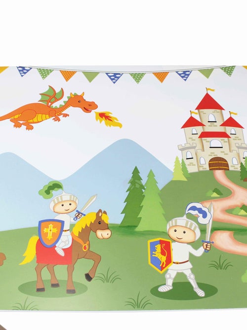 Table pour chambre enfant ou bébé garçon en bois Knights & Dragons - Kiabi Table pour chambre enfant ou bébé garçon en bois Knights & Dragons - Kiabi