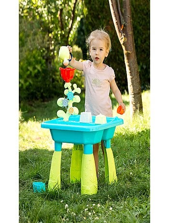 Table sable et eau avec accessoires