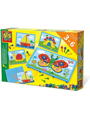 Tableau mosaïque avec cartes