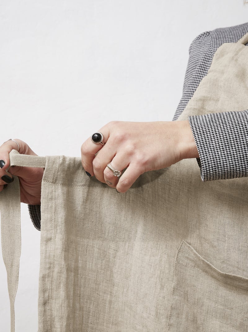 Tablier ajustable en lin lavé SOLINE  Élégance et praticité en cuisine Beige - Kiabi
