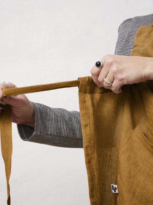 Tablier ajustable en lin lavé SOLINE  Élégance et praticité en cuisine - Kiabi