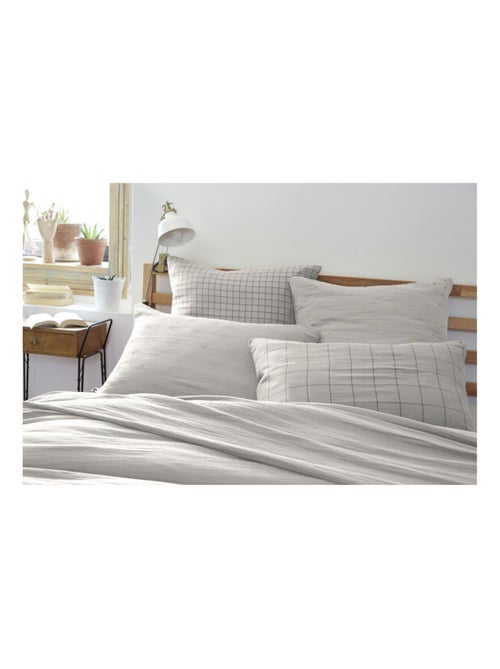 Taie d'oreiller - L'effet papillon - 100% gaze de coton 125 gr/m² - Kiabi Taie d'oreiller - L'effet papillon - 100% gaze de coton 125 gr/m² - Kiabi
