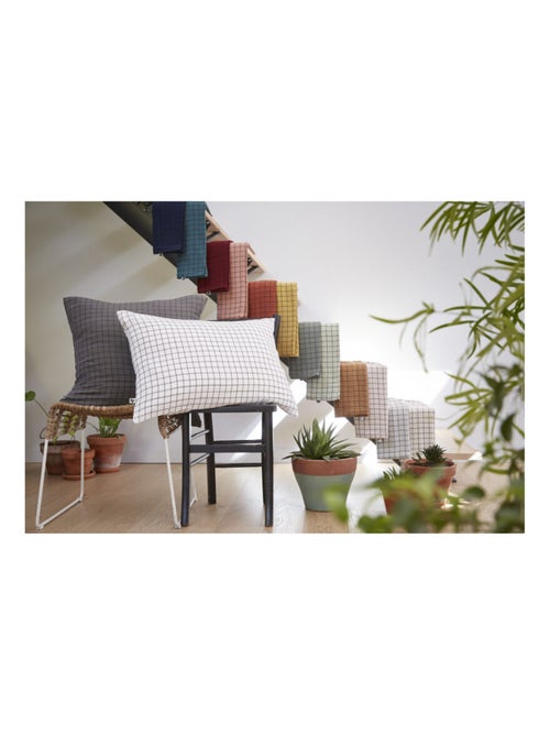 Taie d'oreiller - L'effet papillon - 100% gaze de coton 125 gr/m² - Kiabi Taie d'oreiller - L'effet papillon - 100% gaze de coton 125 gr/m² - Kiabi