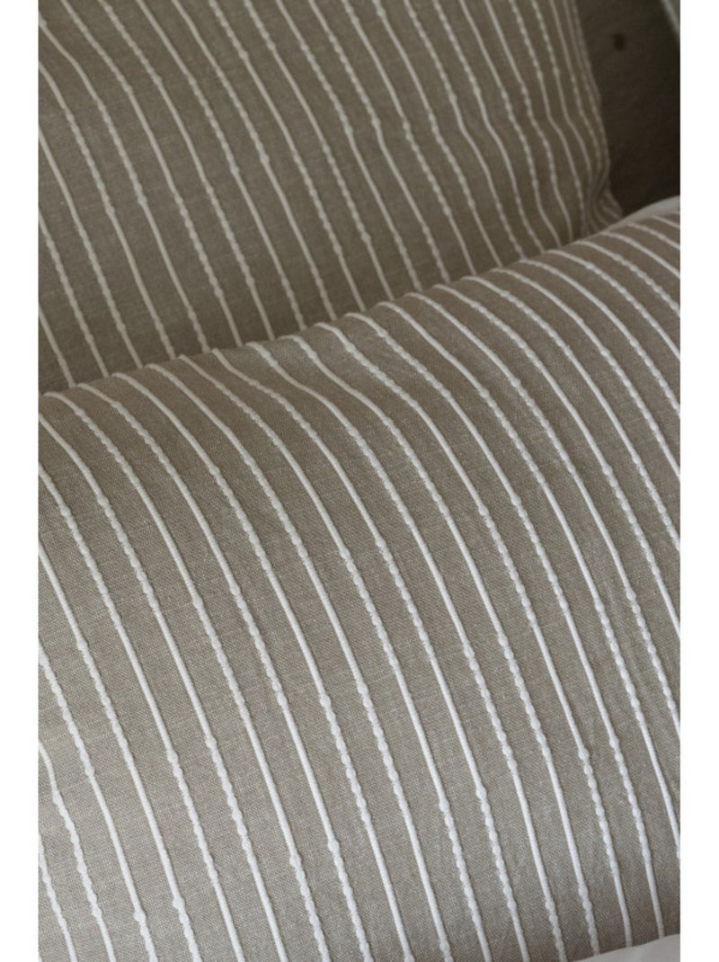 Taie d'oreiller - L'effet papillon - Face avant : 345 gr/m² - Face arrière : Percale 80 fils Gris taupe - Kiabi