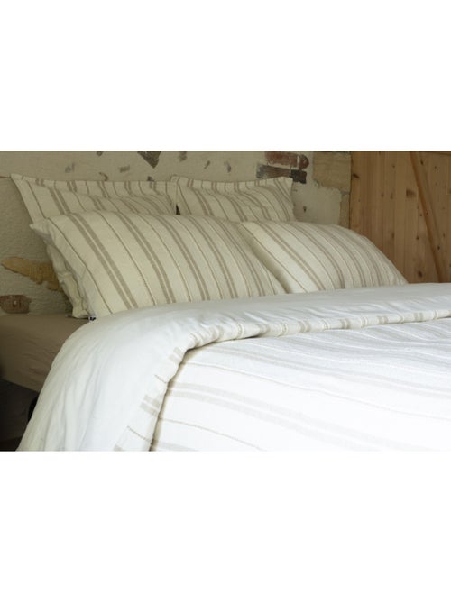 Taie d'oreiller - L'effet papillon - Face avant : 345 gr/m² - Face arrière : Percale 80 fils - Kiabi