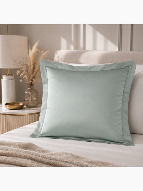 Taie d'Oreiller – Satin de Coton 120 Fils/cm² – Hôtellerie Haut de Gamme - Kiabi Taie d'Oreiller – Satin de Coton 120 Fils/cm² – Hôtellerie Haut de Gamme - Kiabi
