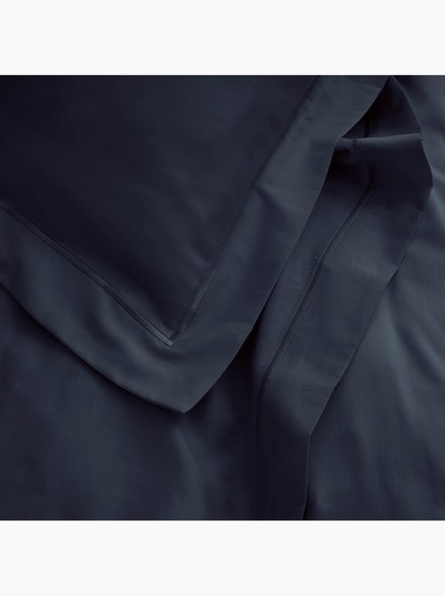 Taie d'Oreiller – Satin de Coton 120 Fils/cm² – Hôtellerie Haut de Gamme - Kiabi Taie d'Oreiller – Satin de Coton 120 Fils/cm² – Hôtellerie Haut de Gamme - Kiabi
