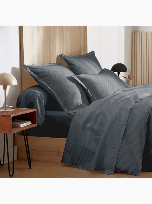Taie d’oreiller satin de coton rayures ton sur ton - Kiabi Taie d’oreiller satin de coton rayures ton sur ton - Kiabi