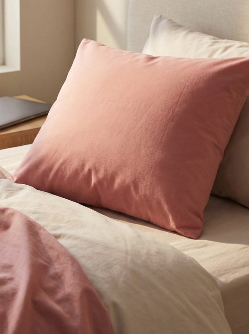 Taie d'oreiller unie 63 x 63 cm en coton - Kiabi Taie d'oreiller unie 63 x 63 cm en coton - Kiabi