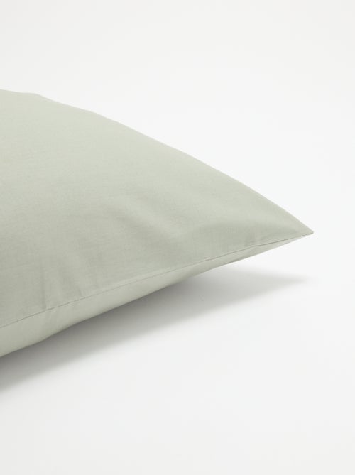 Taie d'oreiller unie 63 x 63 cm en coton - Kiabi Taie d'oreiller unie 63 x 63 cm en coton - Kiabi