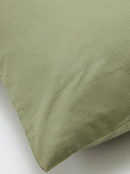 Taie d'oreiller unie 63 x 63 cm en coton - Kiabi Taie d'oreiller unie 63 x 63 cm en coton - Kiabi