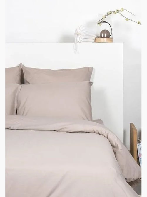 Taie d'oreiller unie polycoton 50x70 cm taupe - Kiabi Taie d'oreiller unie polycoton 50x70 cm taupe - Kiabi