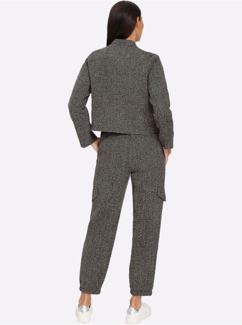 Tailleur Pantalon Style Poivre Et Sel Tendance - Taille Standard - Helline - Kiabi Tailleur Pantalon Style Poivre Et Sel Tendance - Taille Standard - Helline - Kiabi