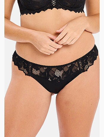 Tanga Arum Sans Complexe