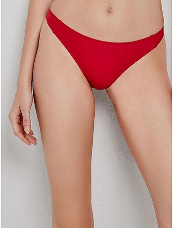 Tanga bikini en tissu uni.