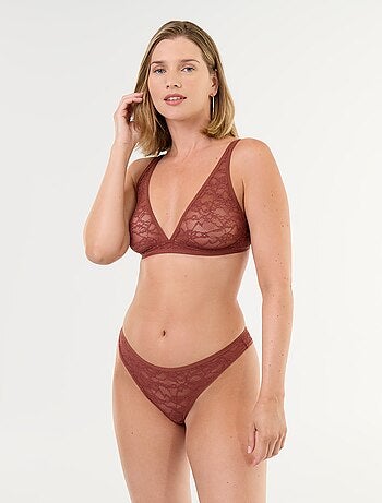Tanga en dentelle ajourée