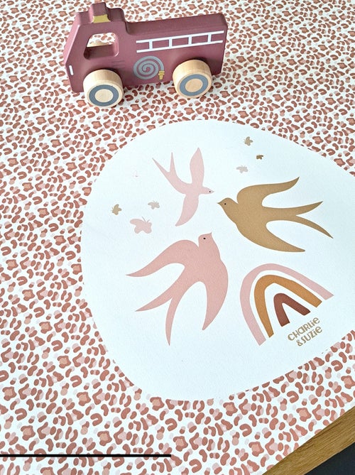 Tapis activité Red Poppies Motif Hirondelle - Kiabi Tapis activité Red Poppies Motif Hirondelle - Kiabi