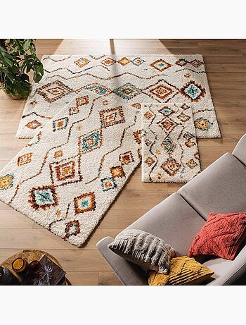 Tapis berbère à motifs géométriques