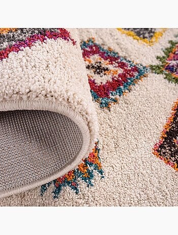 Tapis berbère tissé motif ethnic lyn5 ourika k