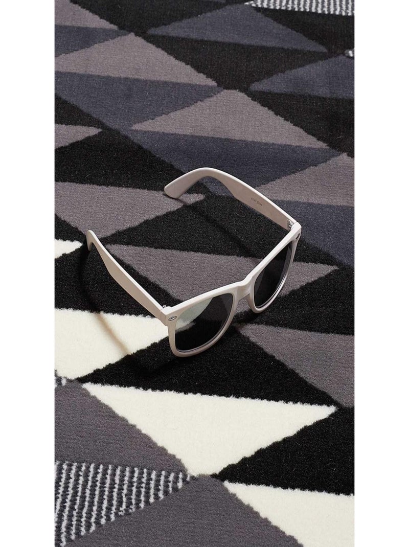 Tapis chambre tissé motif géométrique LYN49 APACHE Noir - Kiabi