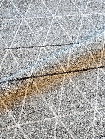 Tapis chambre tissé motif scandinave LEYSAN