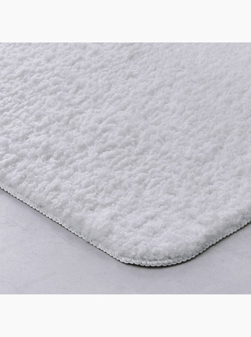 Tapis de bain tufté uni ESSENTIAL - Kiabi