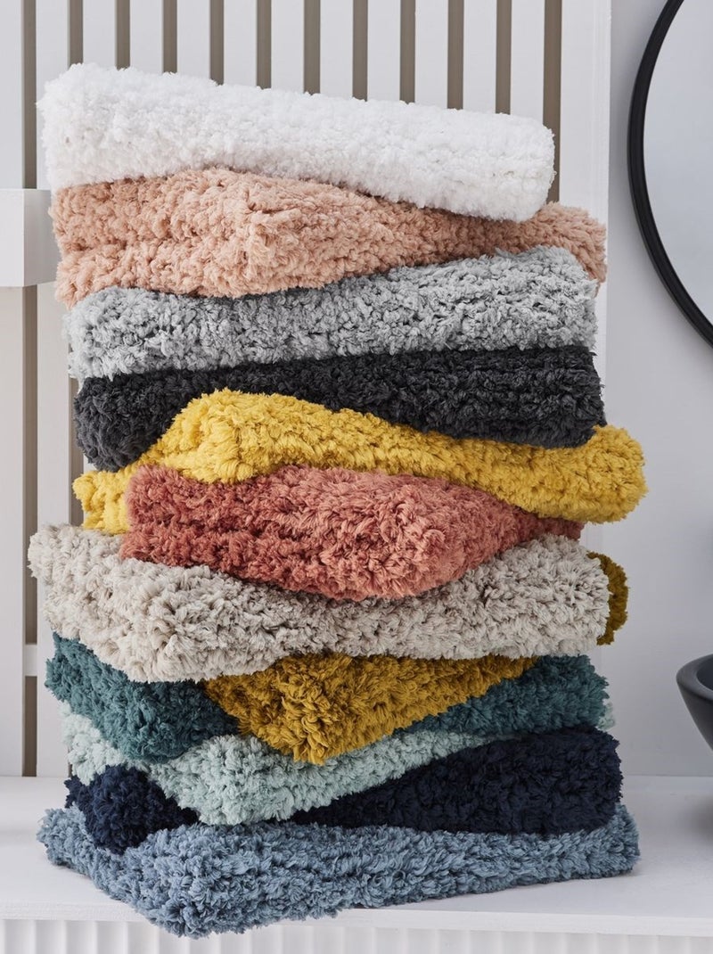 Tapis de bain tufté uni ESSENTIAL Bleu ardoise - Kiabi